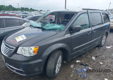 2015 Chrysler Town & Country Touring из США, поврежденный, VIN 2C4RC1BG7FR743607